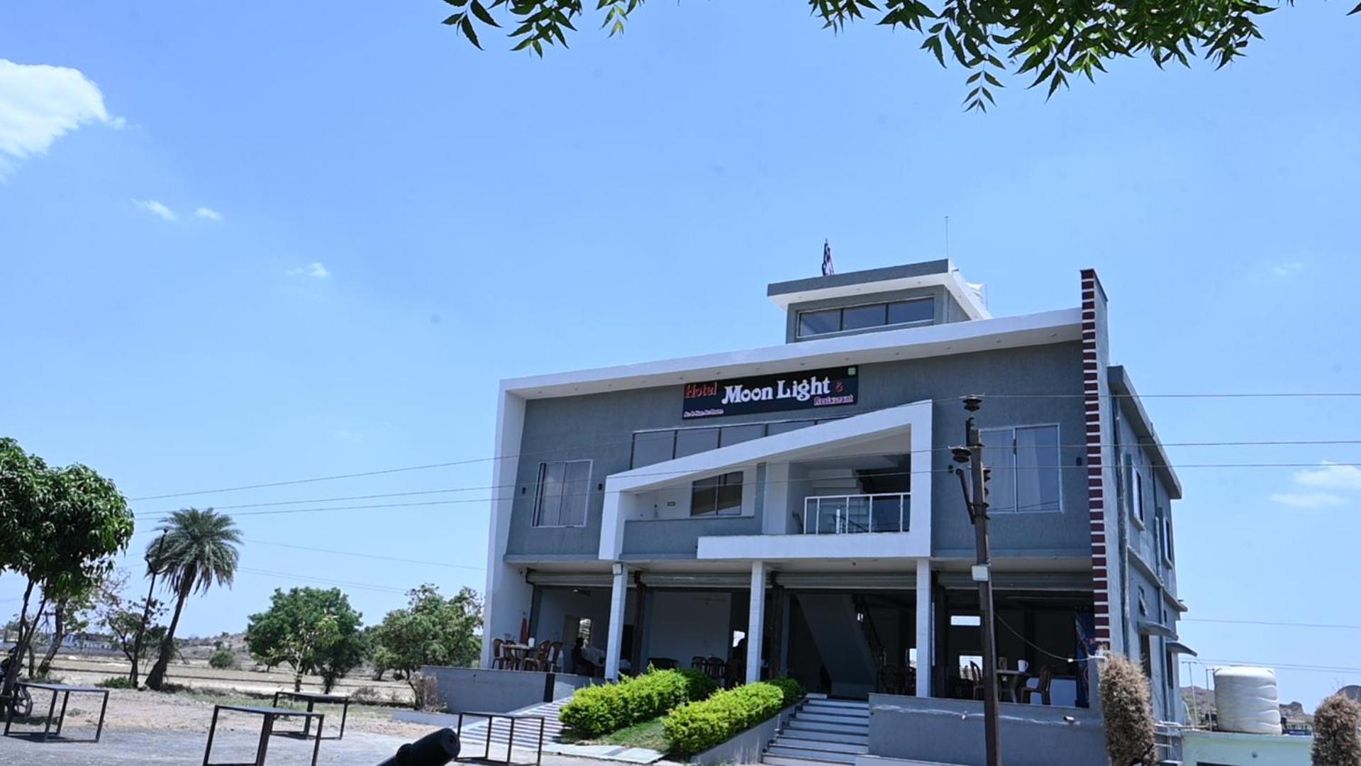 Hotel Moonlight & Restaurant Sehore Buitenkant foto