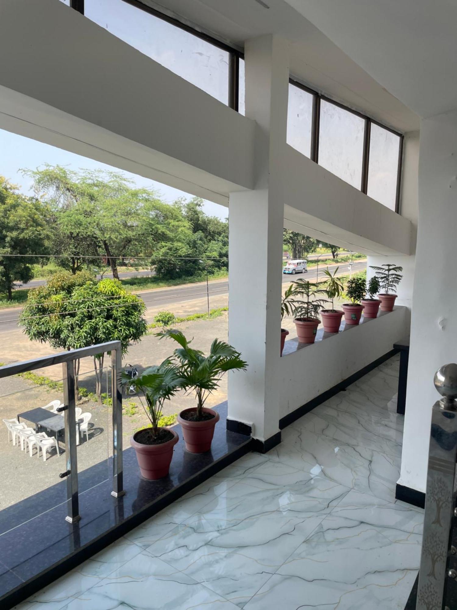Hotel Moonlight & Restaurant Sehore Buitenkant foto